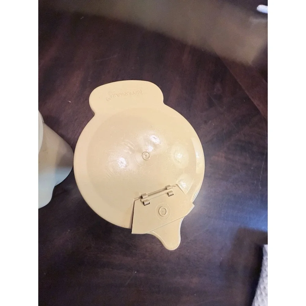 Vintage Tupperware Harvest Gold Sugar And Creamer Set Flip Top Lids 577 574